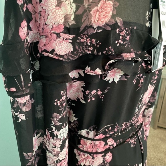 Wayf Black Floral Wrap Dress NWT Ruffle Back Sz M - Picture 13 of 13